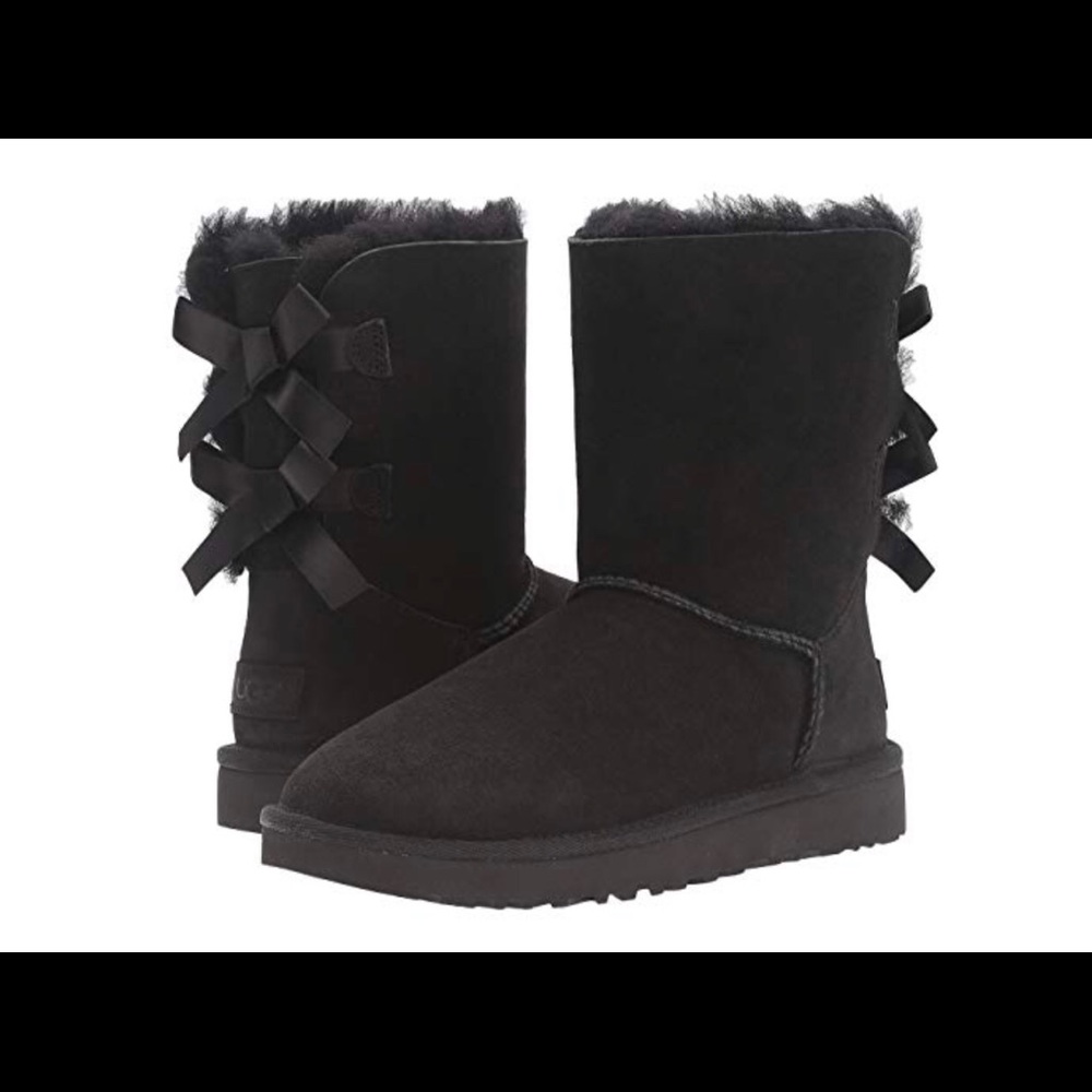 Selling my black UGG boots